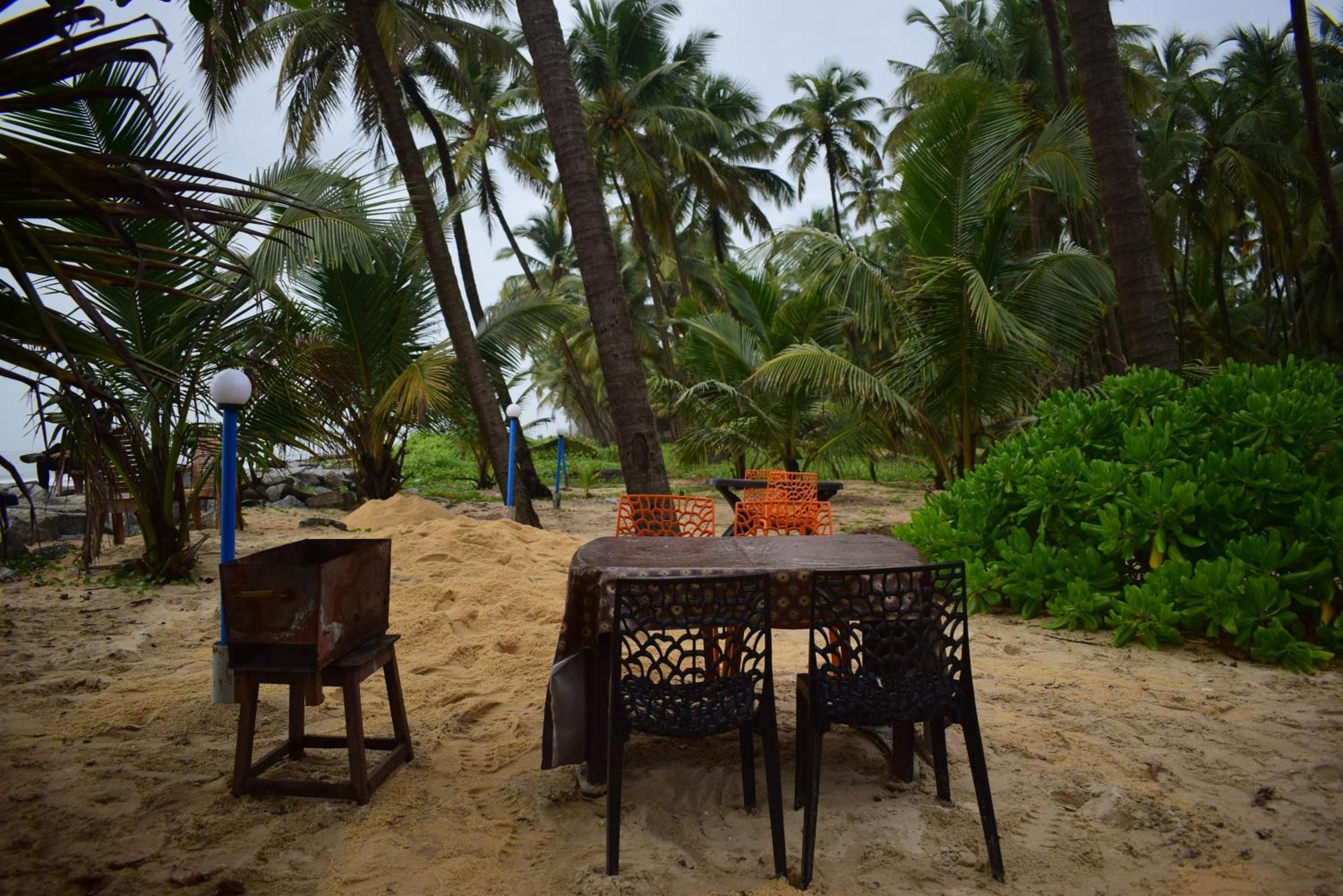 Delta Hospitality - Sea Facing Rooms With A Private Beach Kalyānpur Eksteriør billede